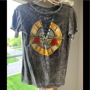 Guns N’ Roses graphic tee with tie feature